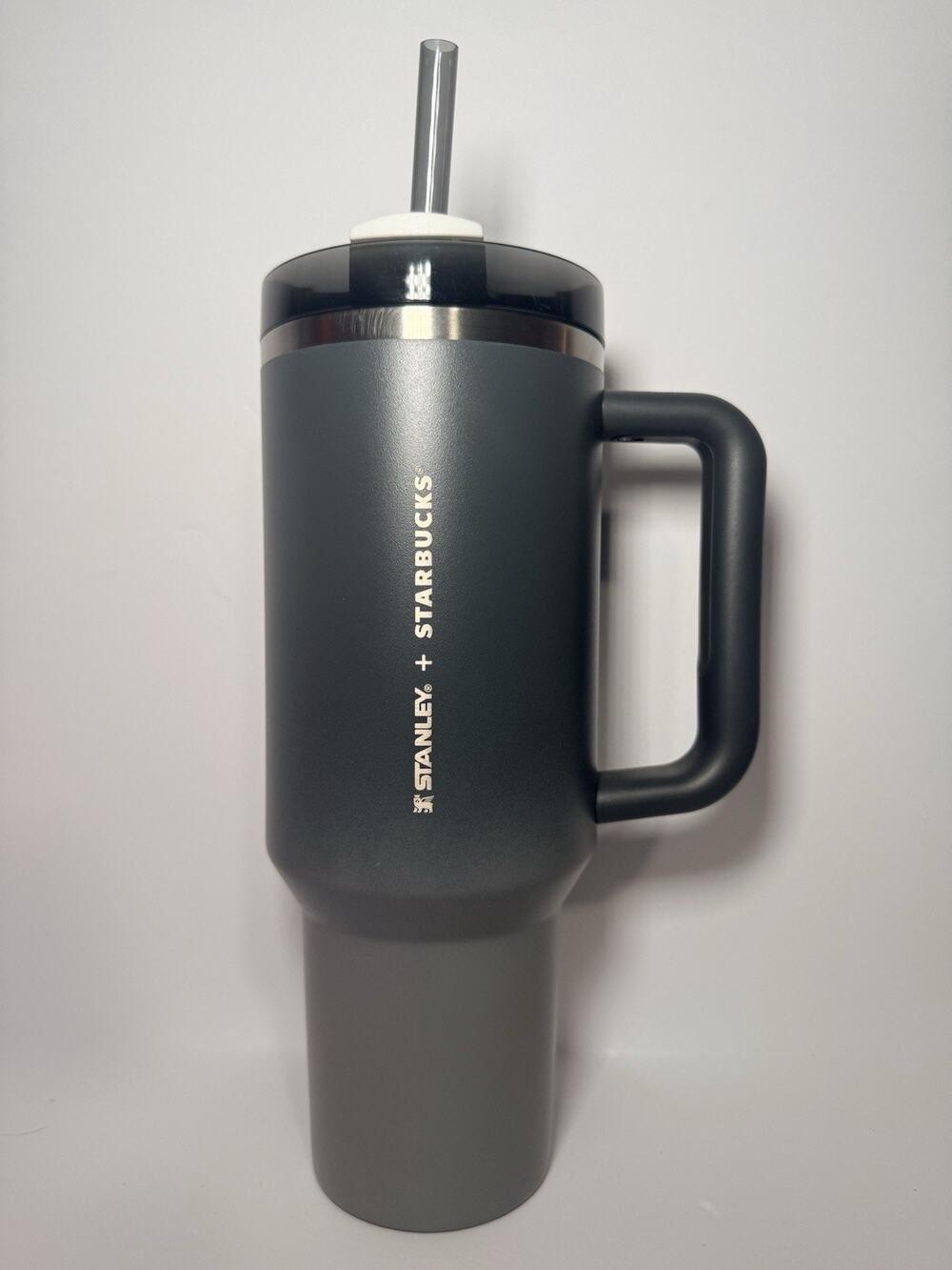 Stanley X Starbucks Singapore Exclusive GREY GRAY GRADIENT 40oz Tumbler NWT RATE